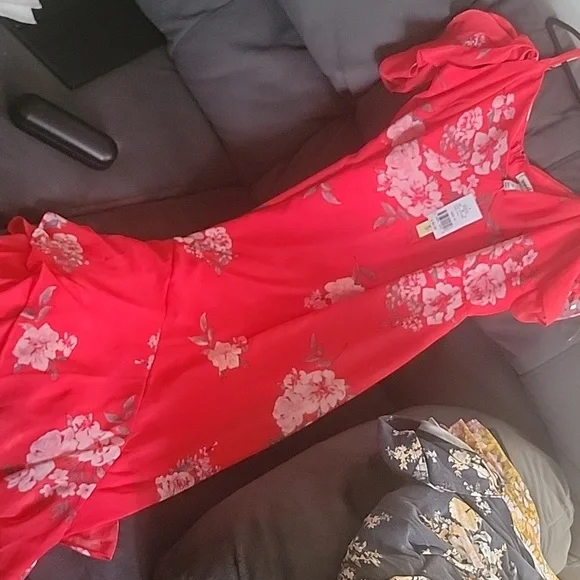 Juniors' Plus Size Speechless Ruffled High-Low Hem Maxi Dress - Picture 6 of 6